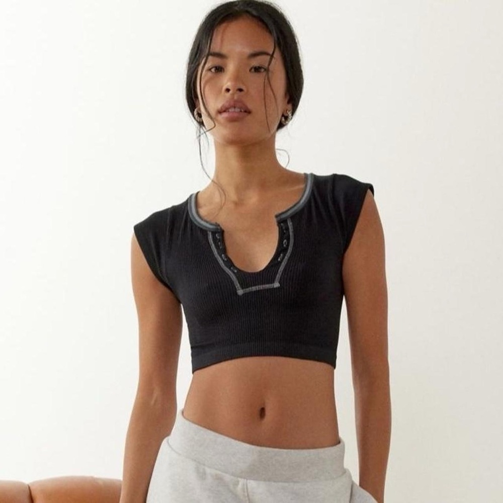 urban outfitters ‘go for gold’ top